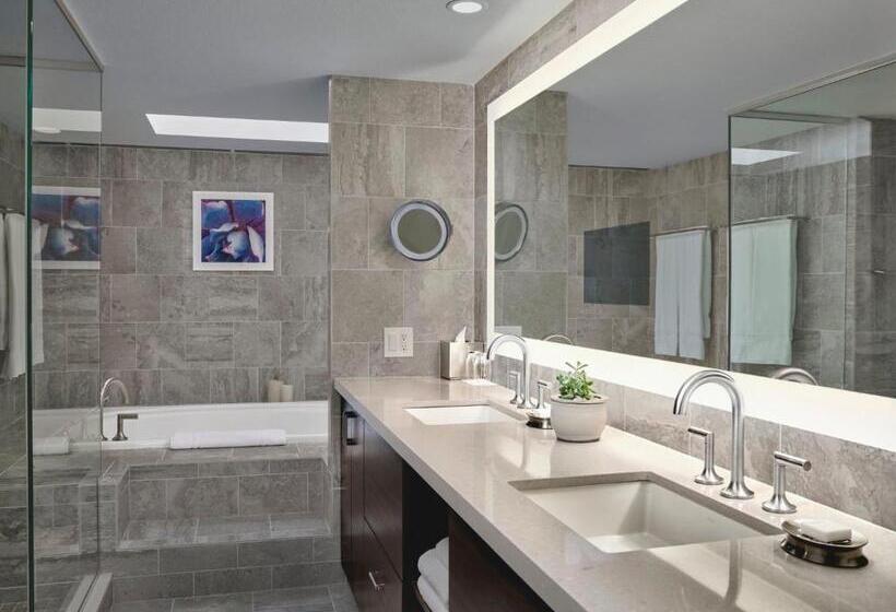 Loews Ventana Canyon Resort