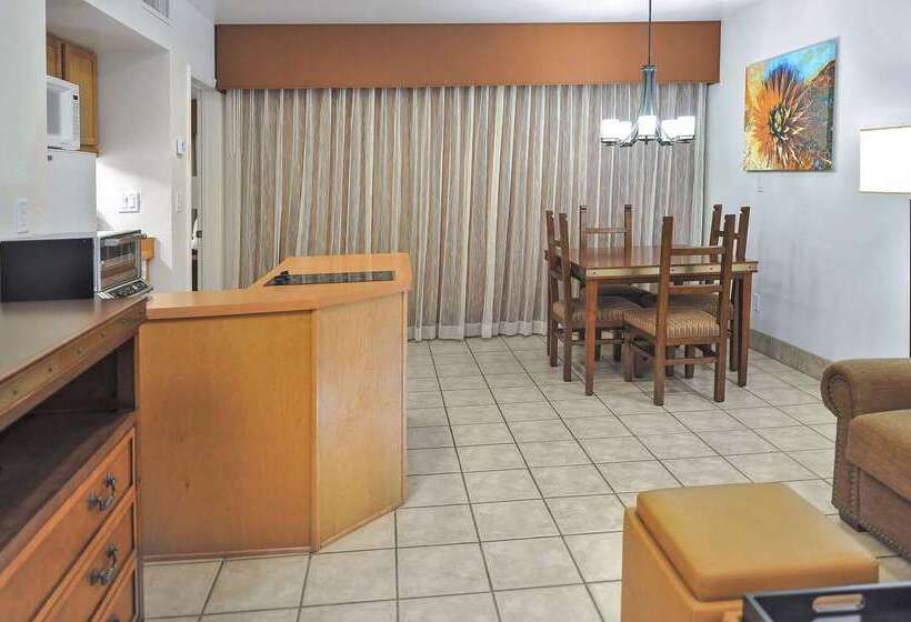 Los Abrigados Resort And Spa