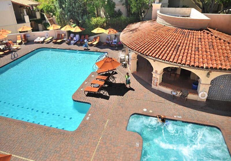 Los Abrigados Resort And Spa