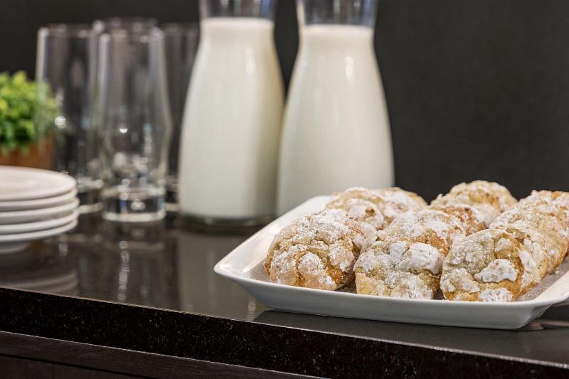 Magnolia Hotel St. Louis, A Tribute Portfolio