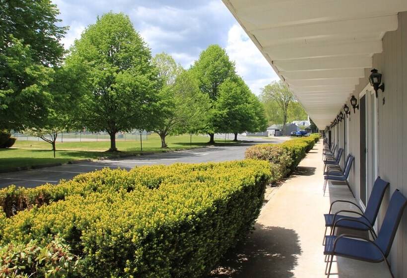 Majestic Regency Resort