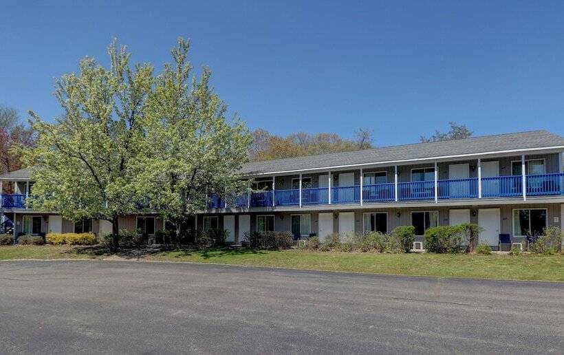 Majestic Regency Resort