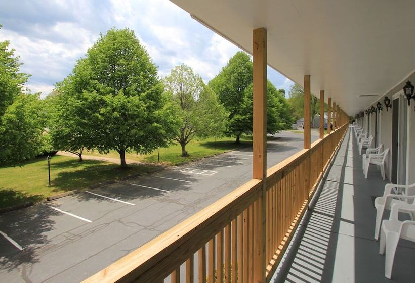 Majestic Regency Resort