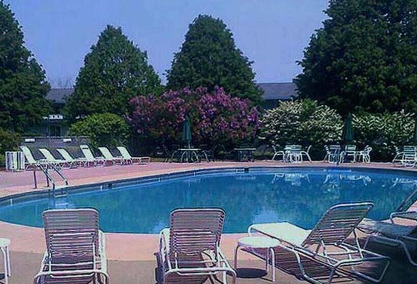 Majestic Regency Resort