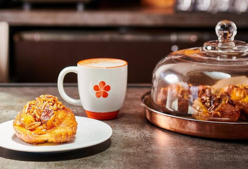 Mauna Kea Beach Hotel, Autograph Collection