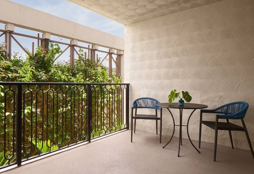 Mayfair House Hotel & Garden