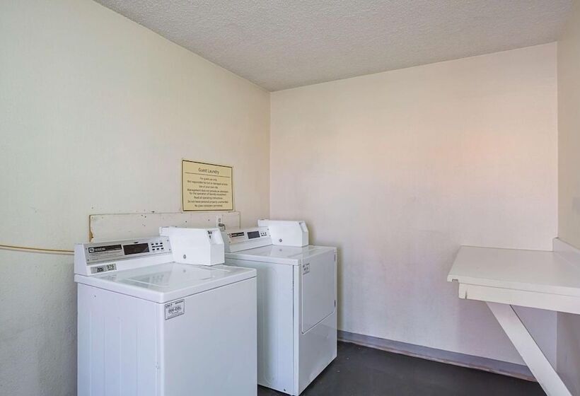 هتل San Mateo Inn