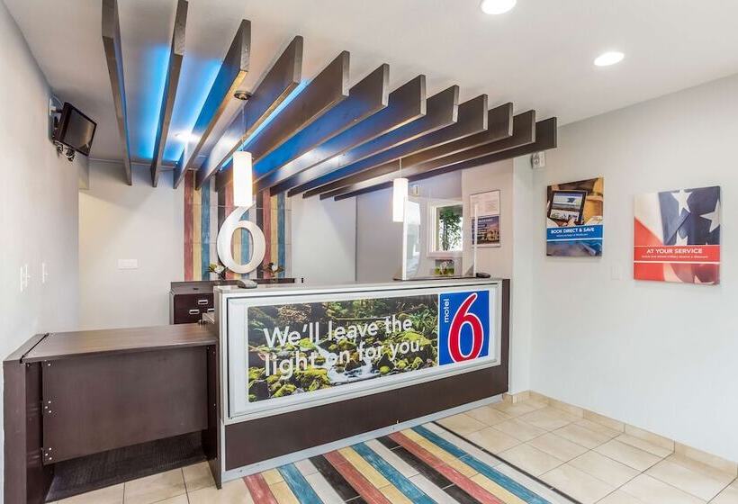 Motel 6 Boise  Airport