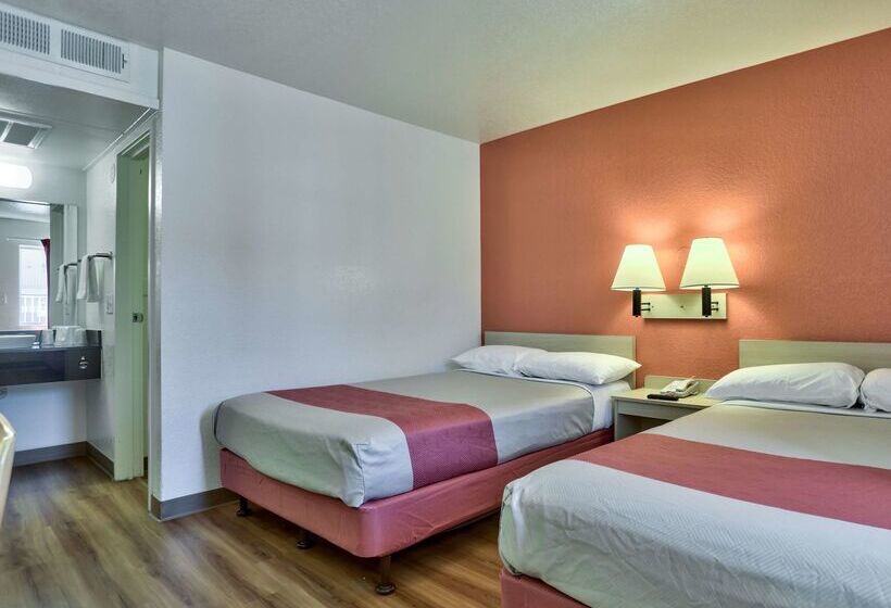 Motel 6 Flagstaff, Az   Butler