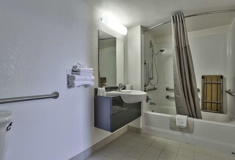 Motel 6 Flagstaff, Az   Butler