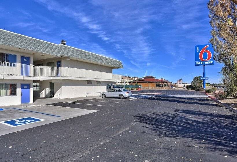 Motel 6 Flagstaff, Az   Butler