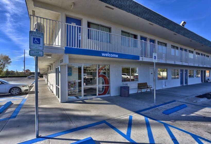 Motel 6 Flagstaff, Az   Butler