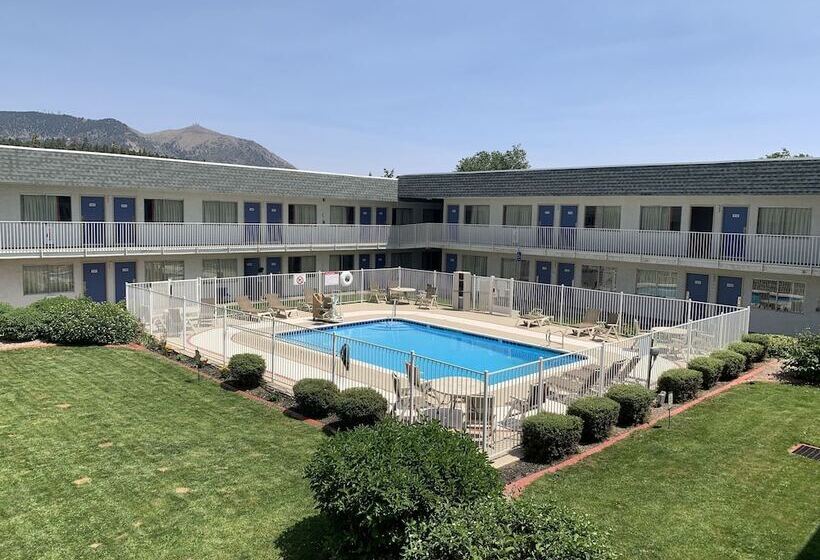 Motel 6 Flagstaff, Az   Butler