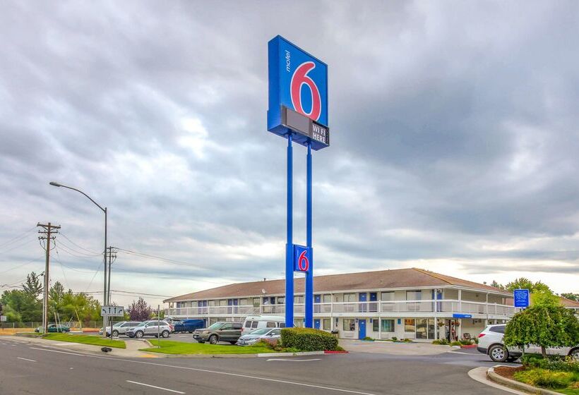 Motel 6 Medford, Or   North