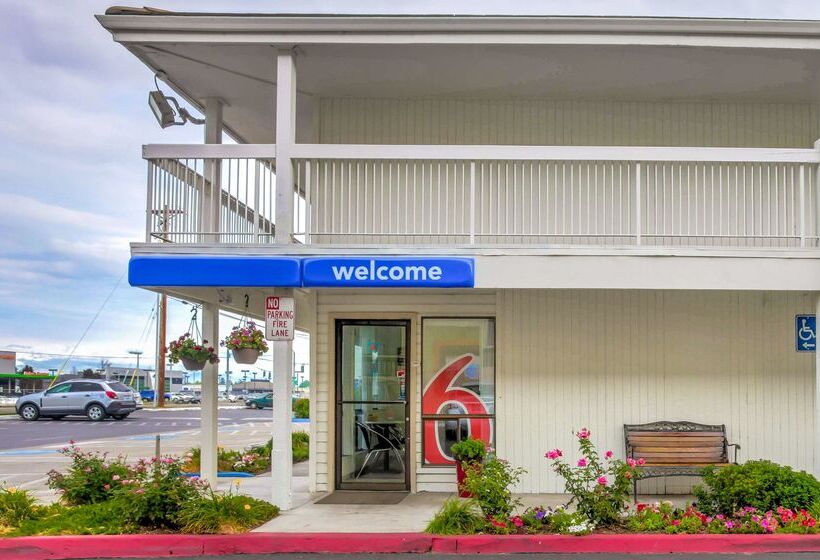 Motel 6 Medford, Or   North