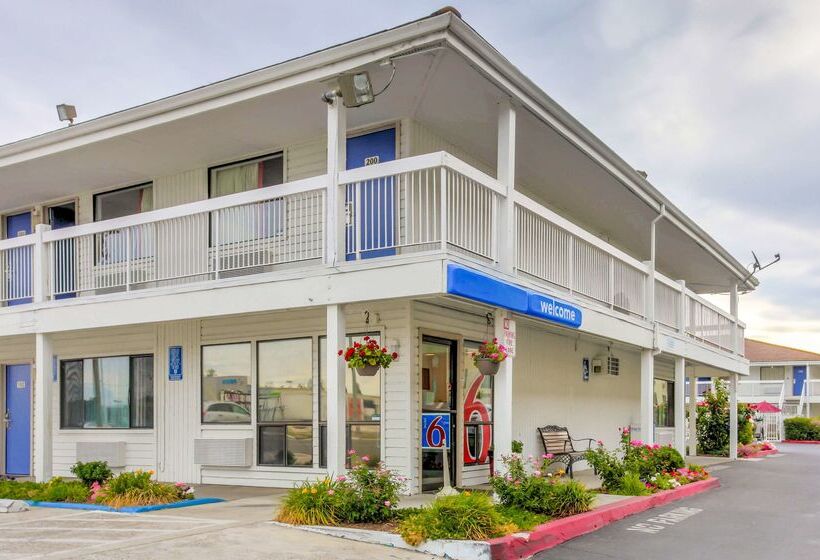 Motel 6 Medford, Or   North
