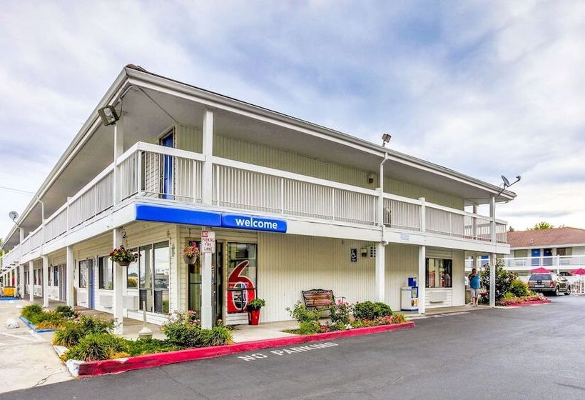 Motel 6 Medford, Or   North
