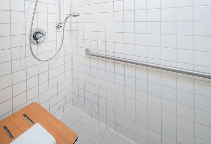 Motel 6 Ventura, Ca Beach