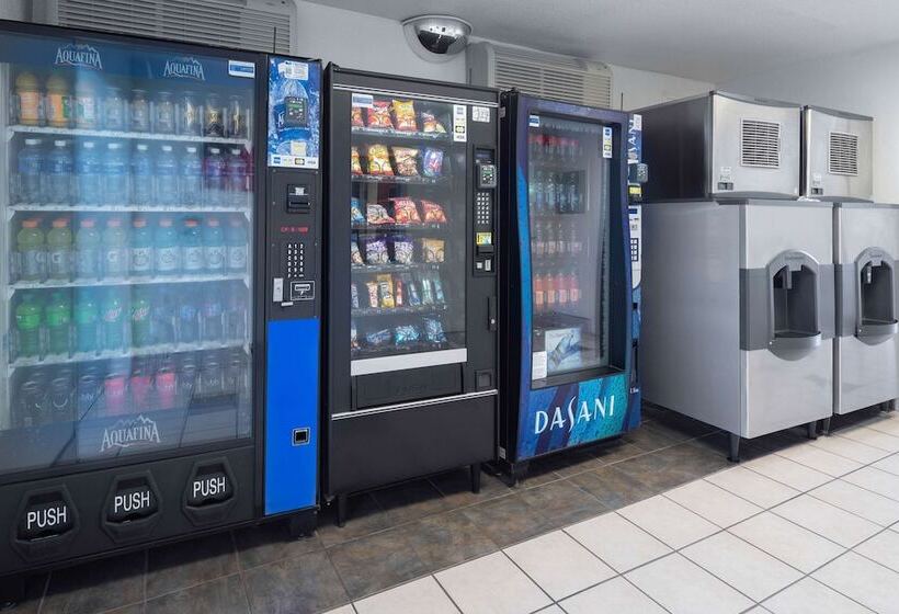 Motel 6 Ventura, Ca Beach