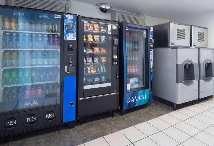 Motel 6 Ventura, Ca Beach