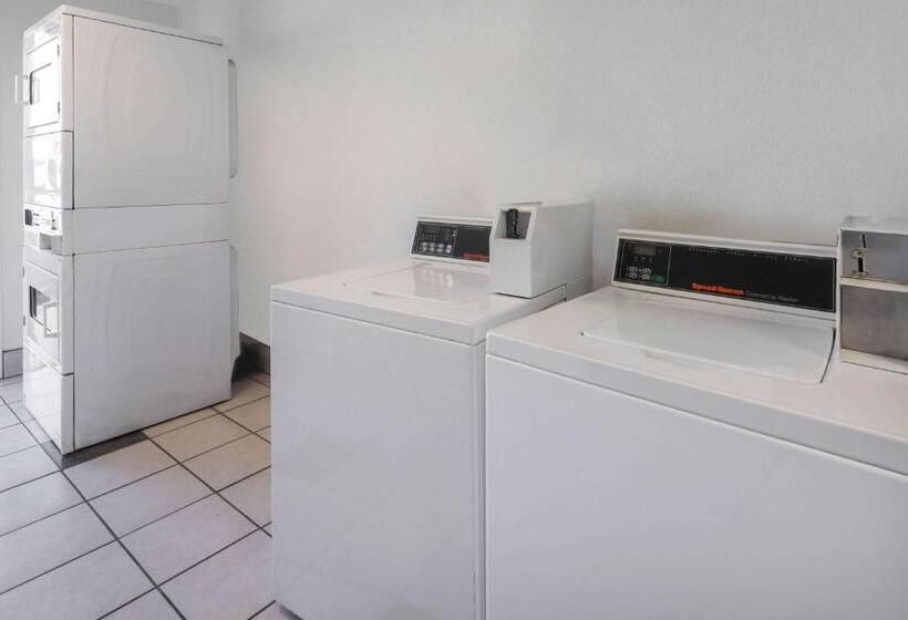 Motel 6 Ventura, Ca Beach