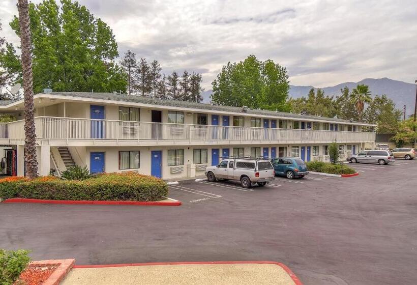 Motel 6arcadia, Ca  Los Angeles  Pasadena Area
