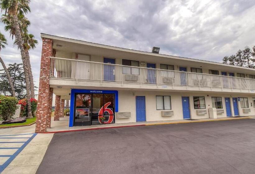 Motel 6arcadia, Ca  Los Angeles  Pasadena Area