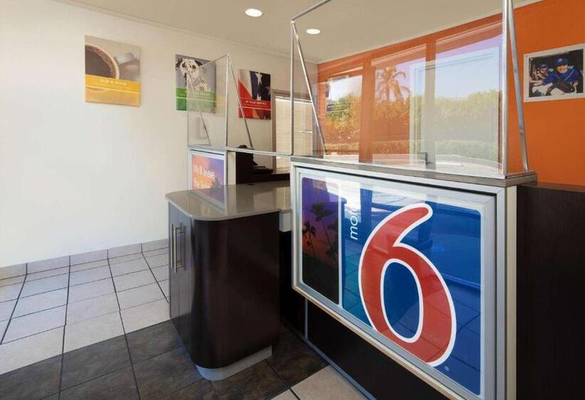 Motel 6arcadia, Ca  Los Angeles  Pasadena Area