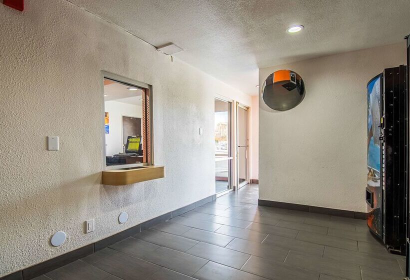 Motel 6 Bakersfield, Ca  Airport