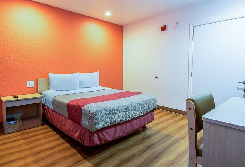 Motel 6 Bakersfield, Ca  Airport