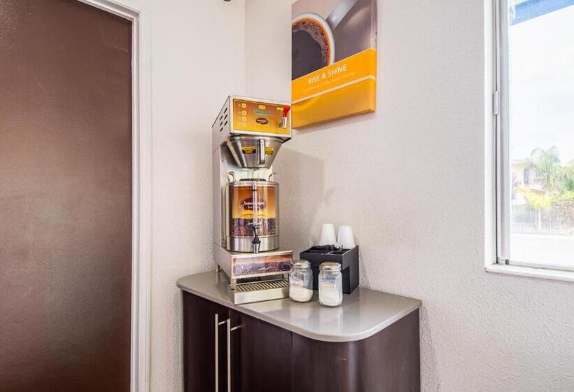 Motel 6 Bakersfield, Ca  Airport