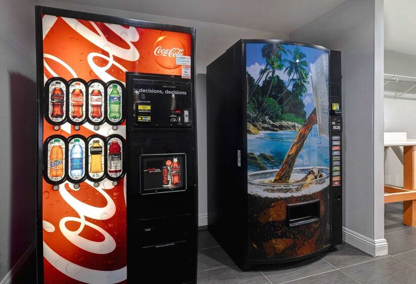 Motel 6buttonwillow, Ca Central