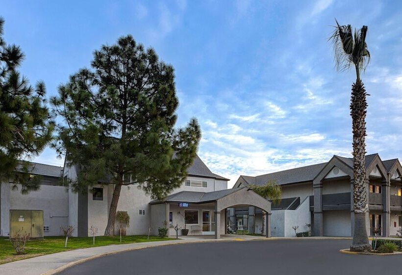 Motel 6buttonwillow, Ca Central