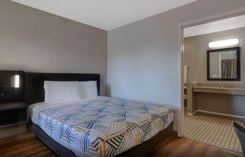 Motel 6buttonwillow, Ca Central