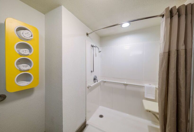 Motel 6dallas, Tx  Farmers Branch