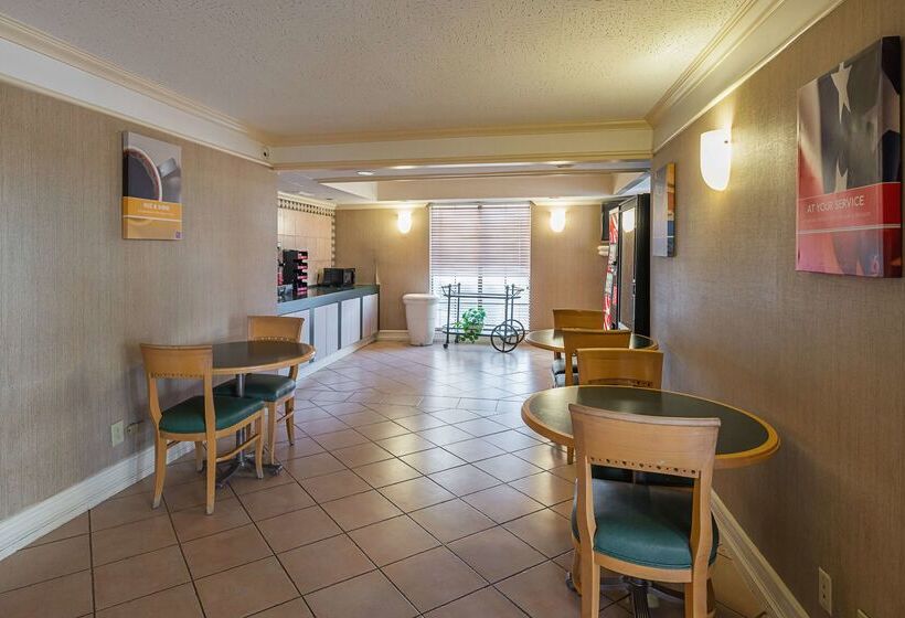 Motel 6grand Prairie, Tx  Interstate 30