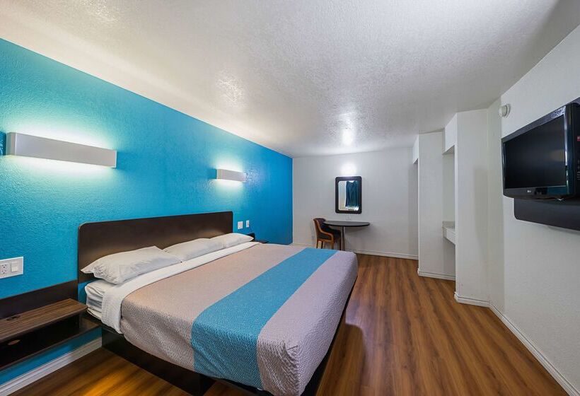 Motel 6grand Prairie, Tx  Interstate 30