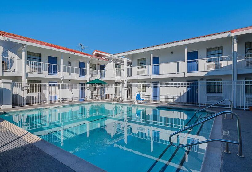 Motel 6grand Prairie, Tx  Interstate 30