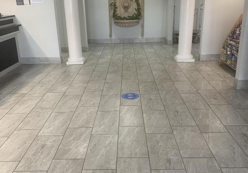 Motel 6grand Prairie, Tx  Interstate 30