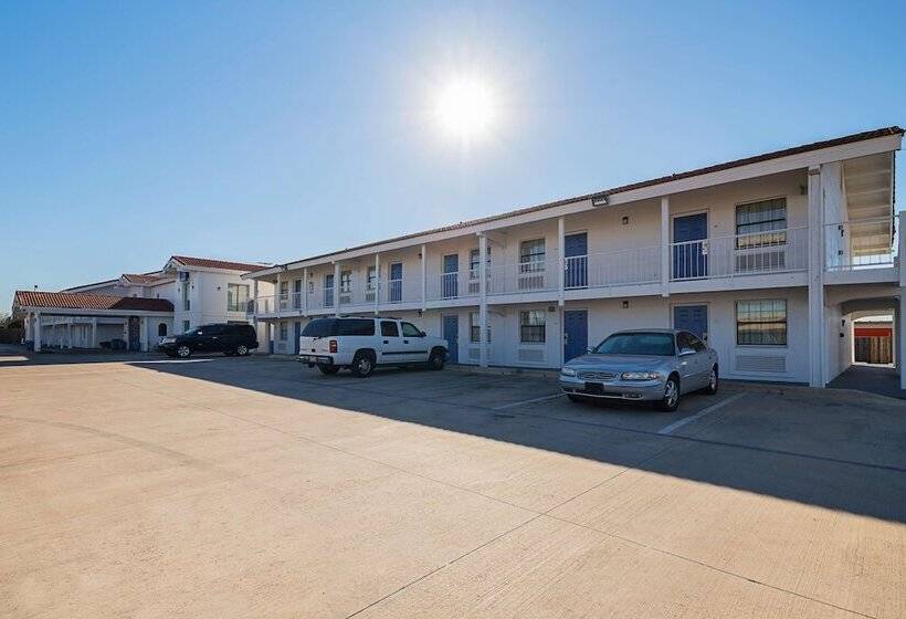Motel 6grand Prairie, Tx  Interstate 30