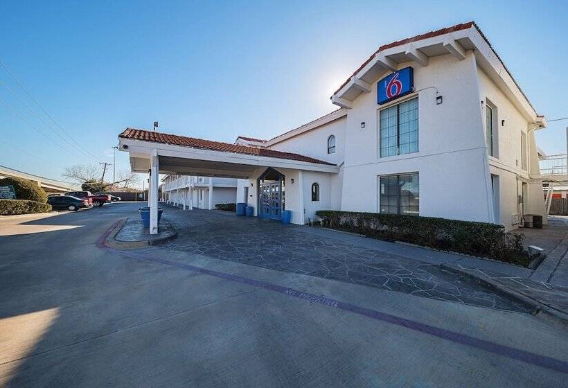 Motel 6grand Prairie, Tx  Interstate 30