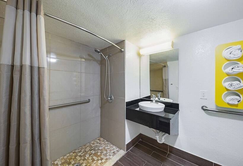 Motel 6grand Prairie, Tx  Interstate 30