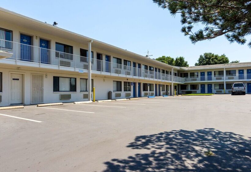 Motel 6redding, Ca  Central