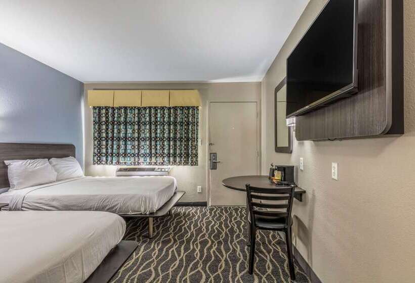 فندق على الطريق Econo Lodge