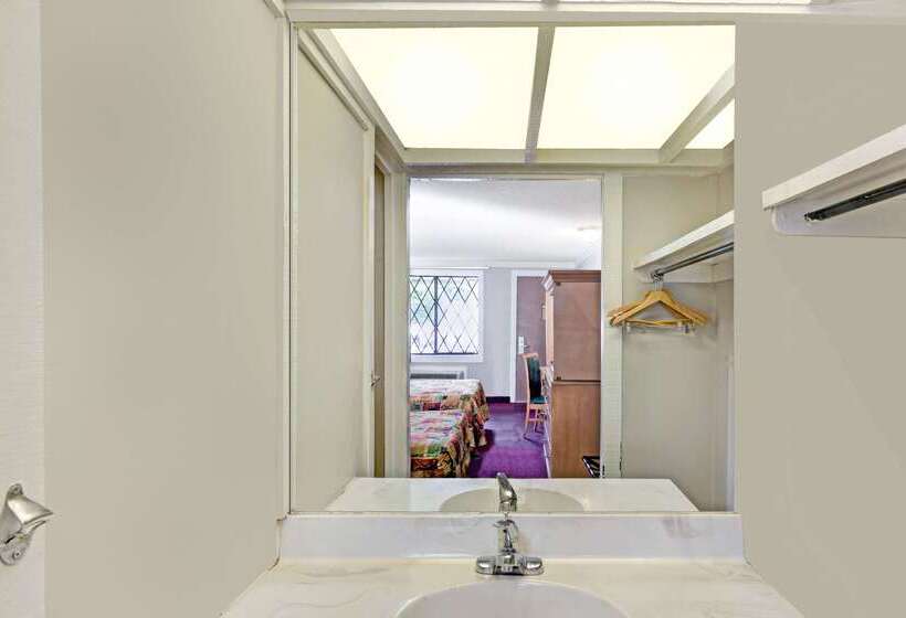 فندق على الطريق Knights Inn Austell