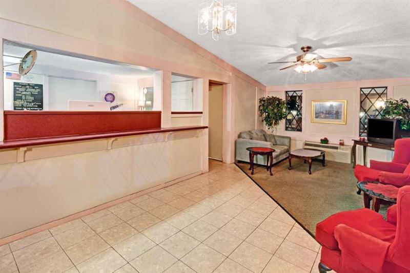 فندق على الطريق Knights Inn Austell