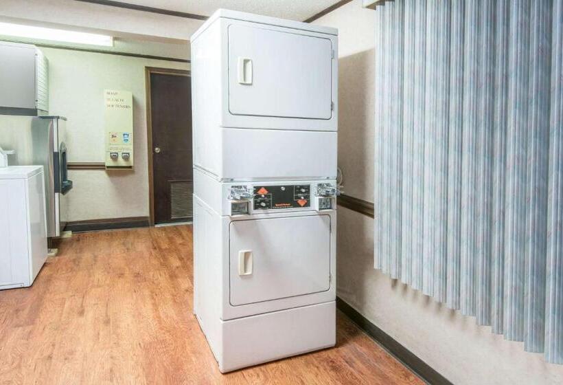 モーテル Knights Inn Canton