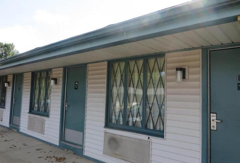 モーテル Knights Inn Canton