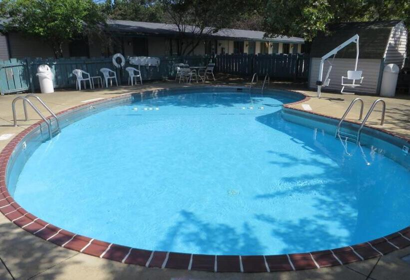 モーテル Knights Inn Canton