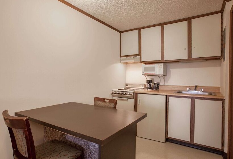 فندق على الطريق Knights Inn Greensburg